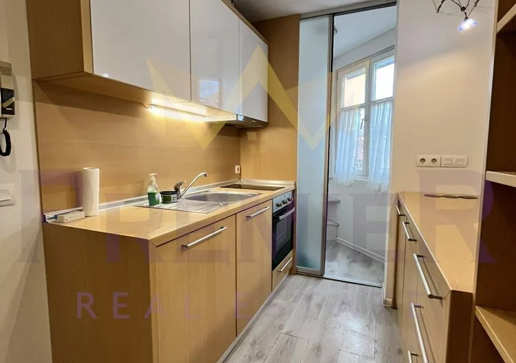 ДВУСТАЕН АПАРТАМЕНТ, ЦЕНТЪР - - снимка 1 - Имоти Премиер