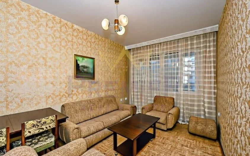 Двустаен апартамент Център - - снимка 1 - Имоти Премиер