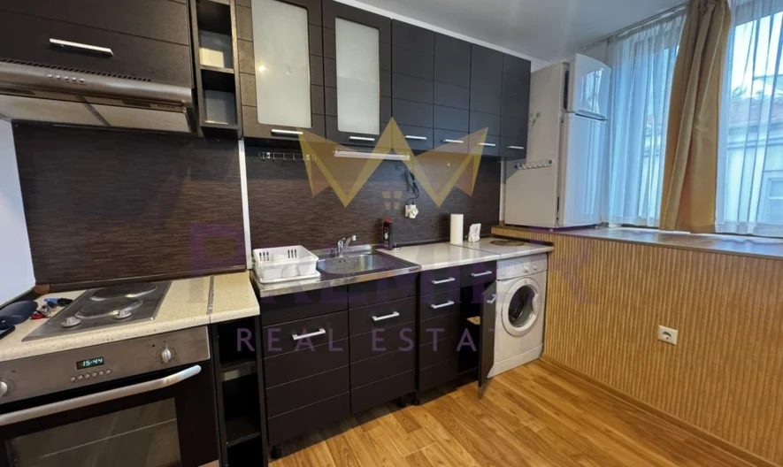 ДВУСТАЕН АПАРТАМЕНТ, ЦЕНТЪР - - снимка 2 - Имоти Премиер