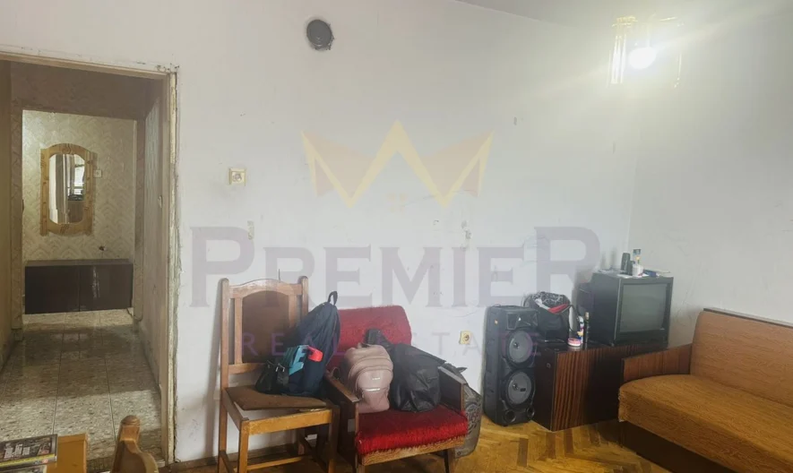 Двустаен апартамент в гр. Долни Чифлик, обл.Варна -  - снимка 11 - Имоти Премиер