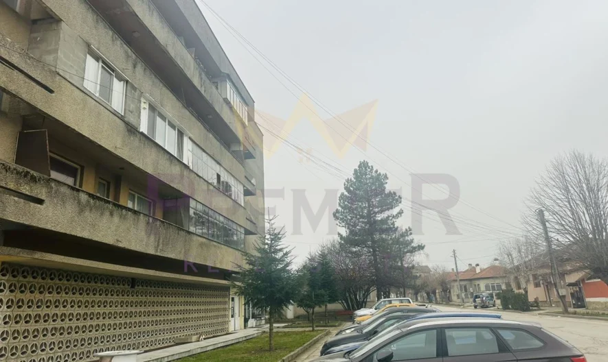 Двустаен апартамент в гр. Долни Чифлик, обл.Варна -  - снимка 4 - Имоти Премиер