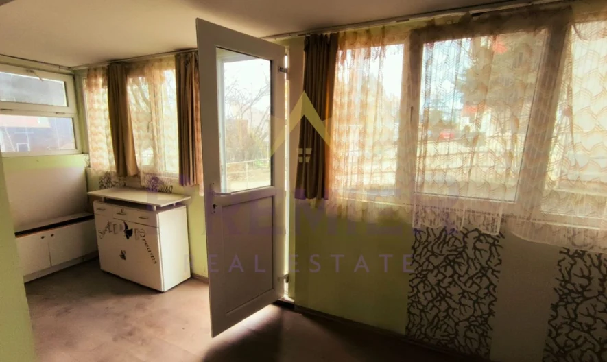 Двустаен апартамент в кв. Бриз, гр. Варна -  - снимка 8 - Имоти Премиер