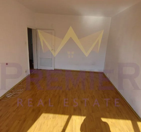 Двустаен апартамент в кв. Смирненски - - снимка 3 - Имоти Премиер