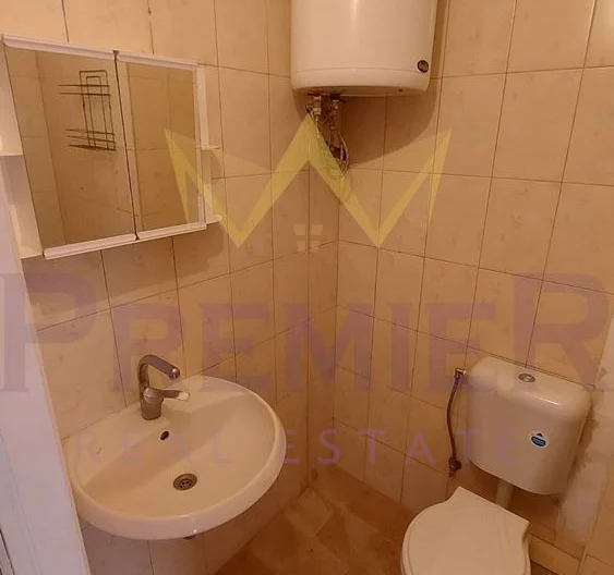 Двустаен апартамент в кв. Смирненски - - снимка 9 - Имоти Премиер