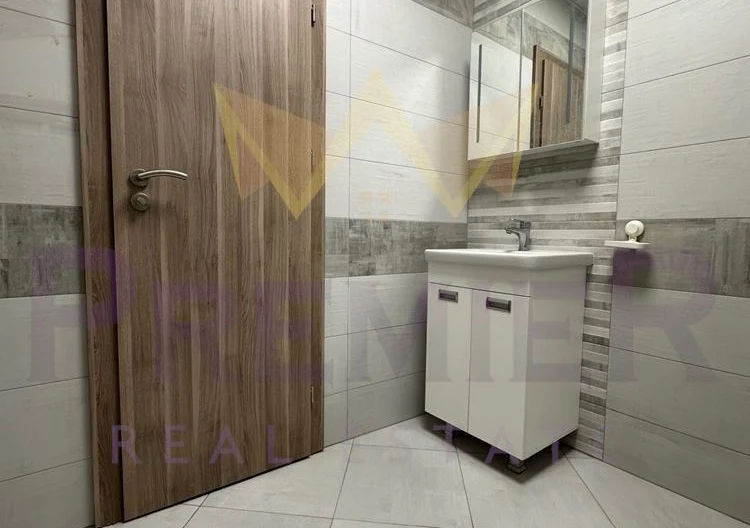 Двустаен апартамент в кв.Остромила -  - снимка 11 - Имоти Премиер