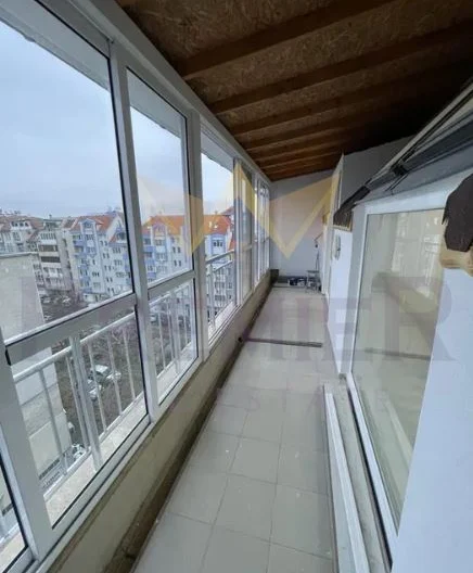 Двустаен апартамент в Лазур – След основен ремонт - - снимка 8 - Имоти Премиер