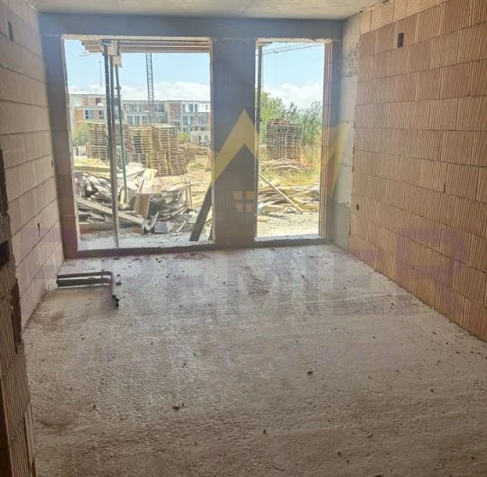 Двустаен апартамент в модерна сграда от доказан строител.Без такса поддръжка. -  - снимка 3 - Имоти Премиер