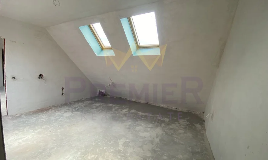 Двустаен апартамент в ж.к. Банишора -  - снимка 12 - Имоти Премиер