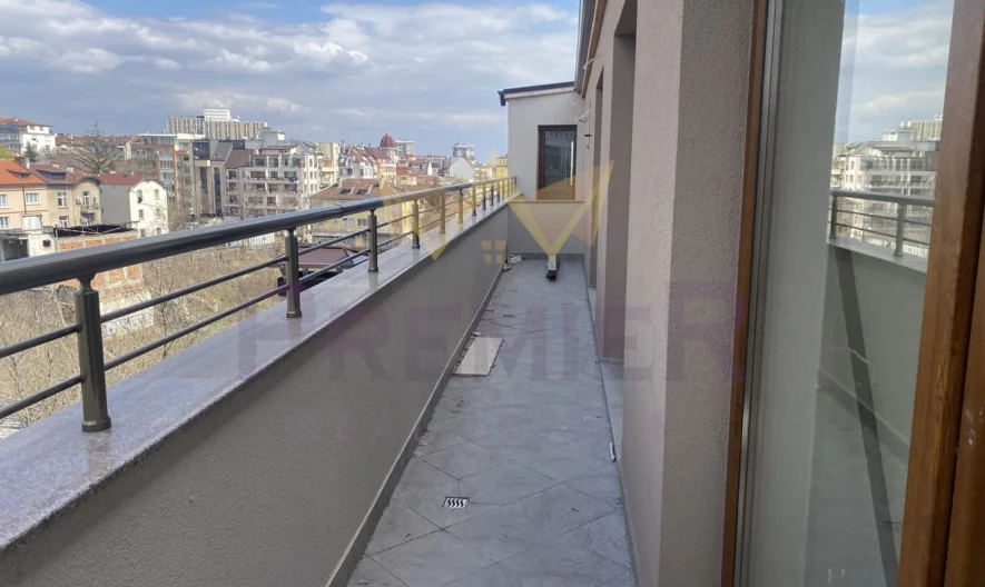 Двустаен апартамент в ж.к. Банишора -  - снимка 17 - Имоти Премиер