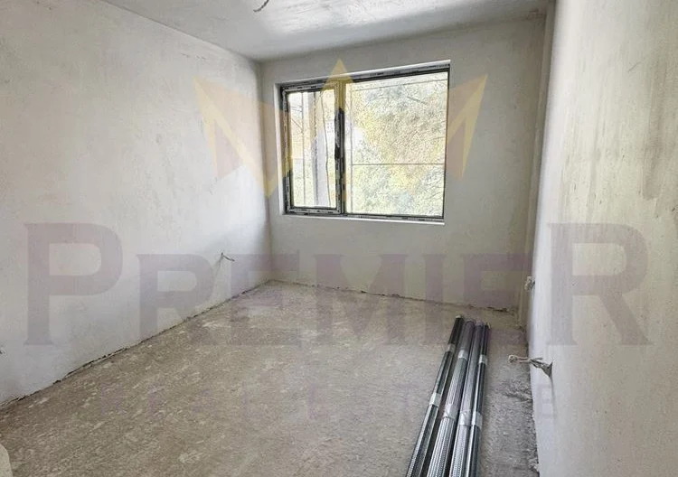 Двустаен апартамент в ж.к. Банишора -  - снимка 4 - Имоти Премиер