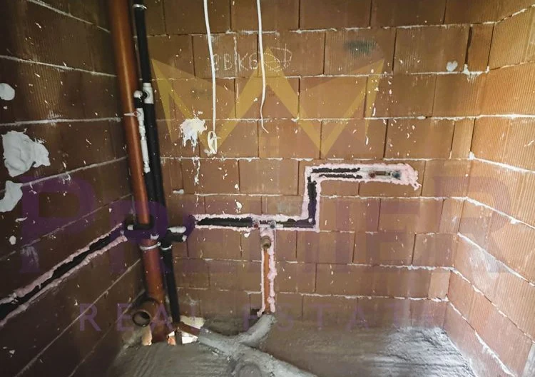 Двустаен апартамент в ж.к. Банишора -  - снимка 6 - Имоти Премиер