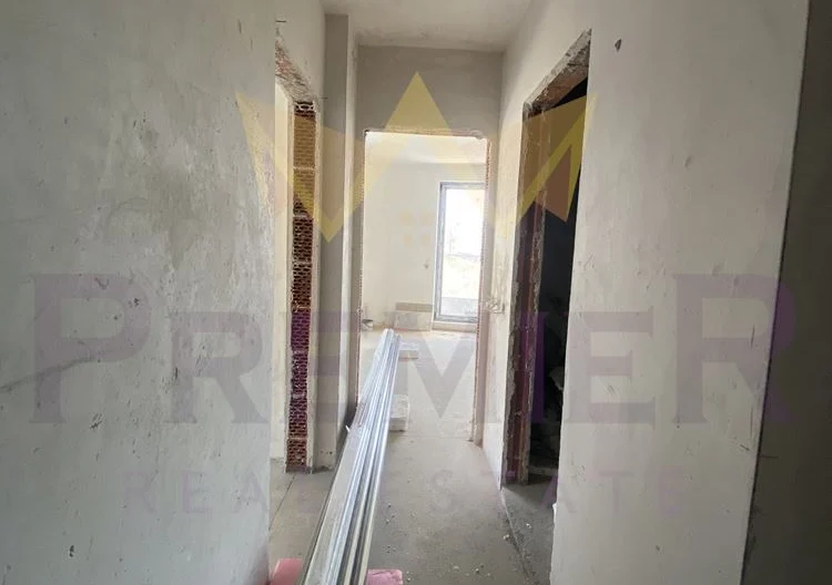 Двустаен апартамент в ж.к. Банишора -  - снимка 7 - Имоти Премиер