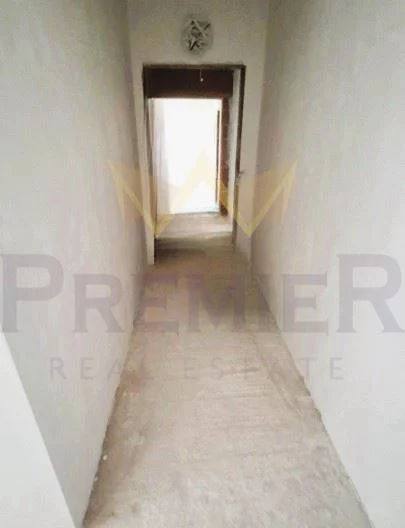 Двустаен апартамент в ж.к. Банишора -  - снимка 8 - Имоти Премиер