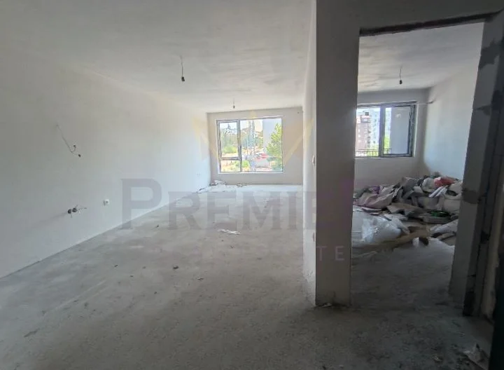 Двустаен апартамент в ж.к. „Възраждане 2 Варна -  - снимка 3 - Имоти Премиер