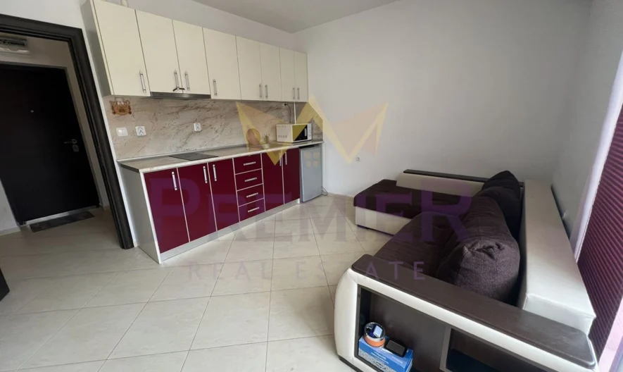 ДВУСТАЕН  апартамент за инвестиция в гр. ПОМОРИЕ – ЦЕНТЪР -  - снимка 1 - Имоти Премиер