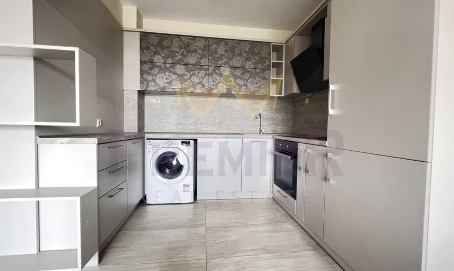 ДВУСТАЕН АПРТАМЕНТ В ЦЕНТЪРА Н АГРАД ВАРНА -  - снимка 1 - Имоти Премиер