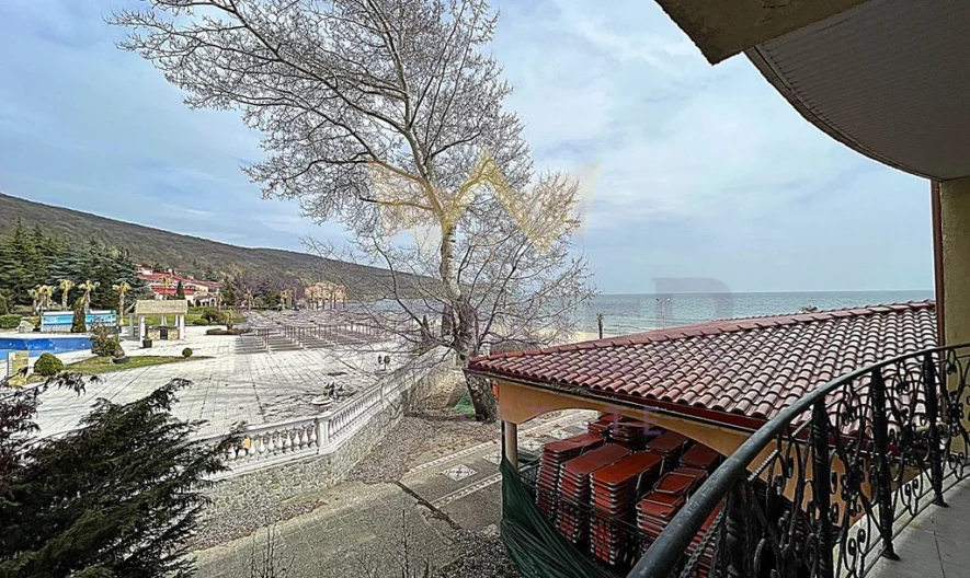 ДВУСТАЕН ИМОТ К.К. ЕЛЕНИТЕ 1ВА ЛИНИЯ МОРЕ - - снимка 12 - Имоти Премиер