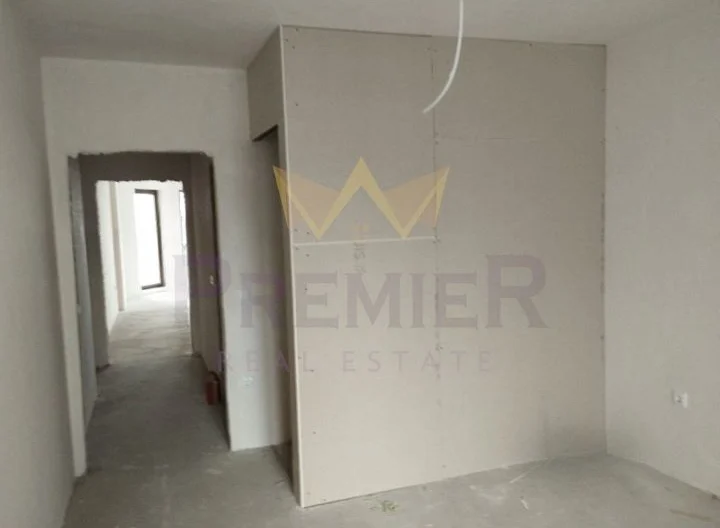 Двустаен Колхозен пазар -  - снимка 1 - Имоти Премиер