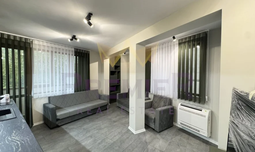 Двустаен напълно обзаведен апартамент в кв. Бриз - - снимка 3 - Имоти Премиер