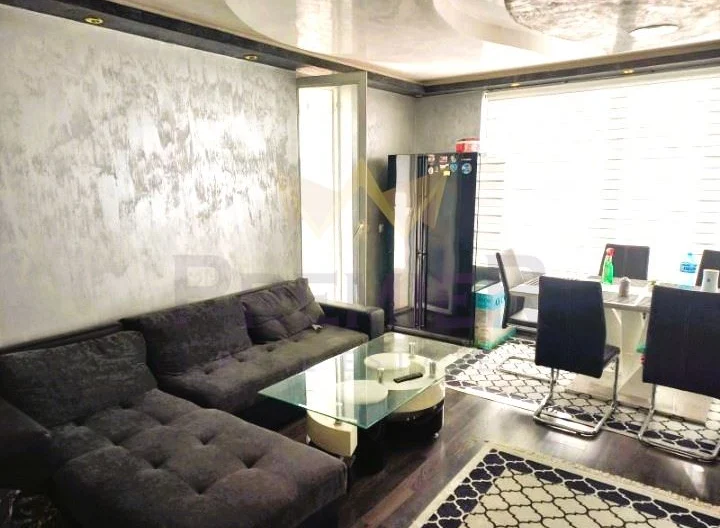 Двустаен обзаведен апартамент в кв.Модерно Предградие - - снимка 1 - Имоти Премиер