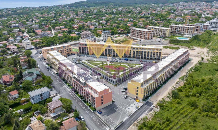 Двустаен обзаведен апартамент в района к.к Константин и Елена -  - снимка 1 - Имоти Премиер