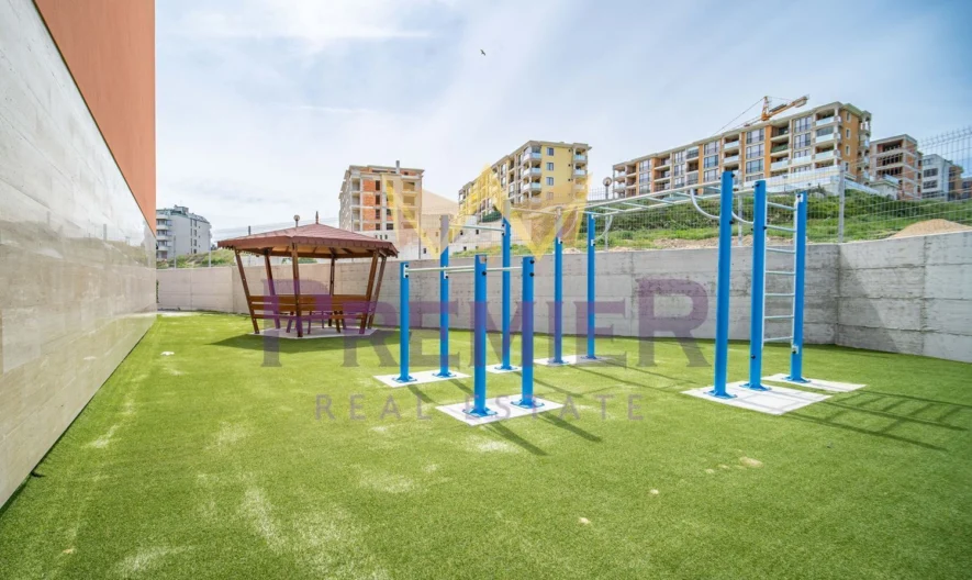 Двустаен обзаведен апартамент в района к.к Константин и Елена -  - снимка 3 - Имоти Премиер