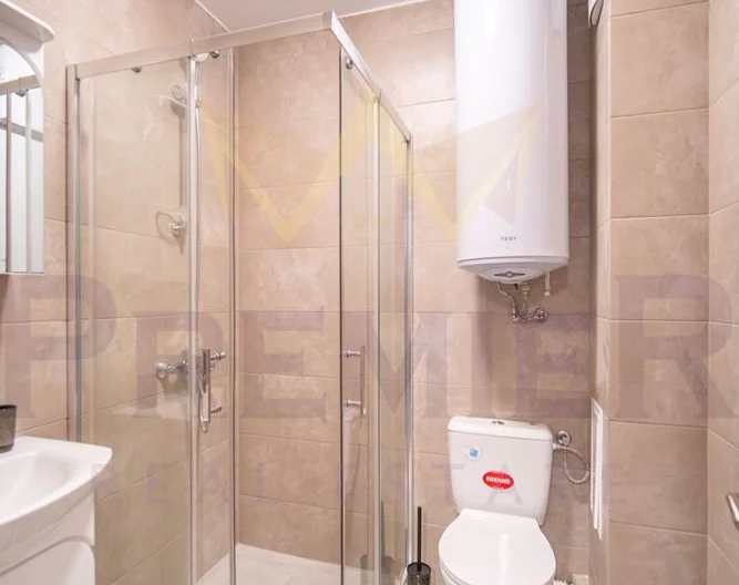 Двустаен обзаведен апартамент в района к.к Константин и Елена -  - снимка 9 - Имоти Премиер