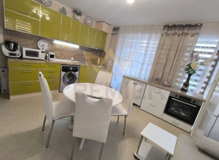 Двустаен Поморие до сладкарница Захаро - - снимка 1 - Имоти Премиер