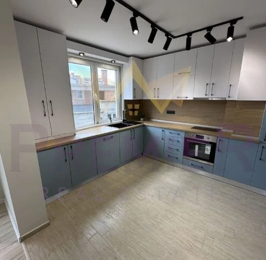 Двустаен просторен апартамент в Старата част на Овча Купел - - снимка 2 - Имоти Премиер