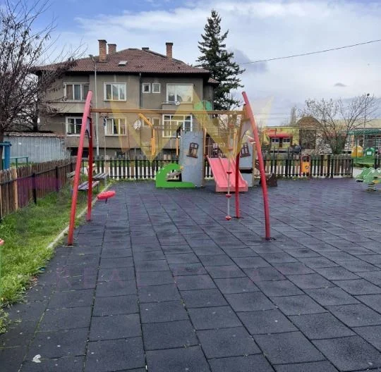 Двустаен просторен апартамент в ж.к. Хаджи Димитър -  - снимка 12 - Имоти Премиер