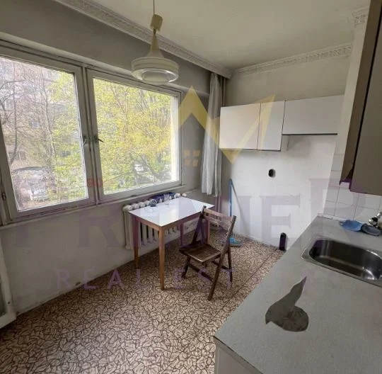 Двустаен просторен апартамент в ж.к. Хаджи Димитър -  - снимка 3 - Имоти Премиер