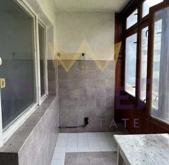 Двустаен просторен апартамент в ж.к. Хаджи Димитър -  - снимка 7 - Имоти Премиер