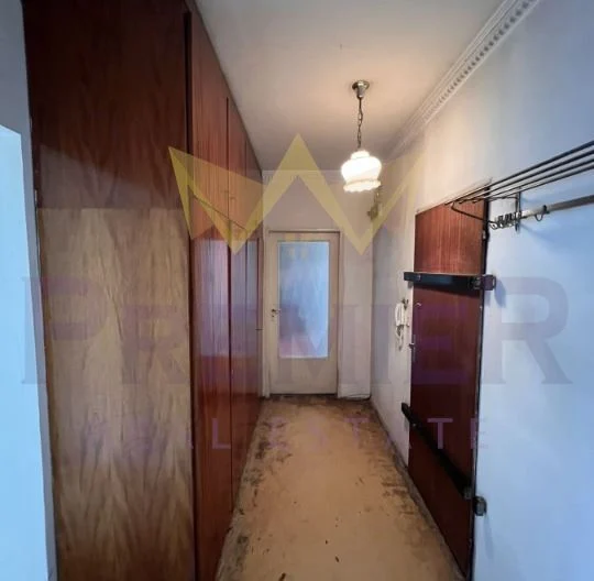 Двустаен просторен апартамент в ж.к. Хаджи Димитър -  - снимка 7 - Имоти Премиер