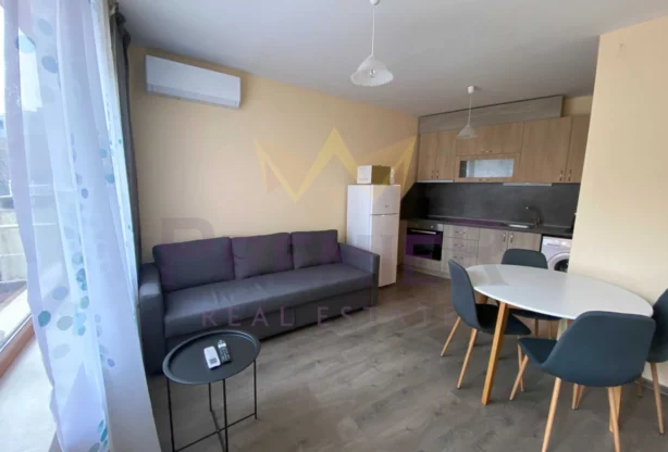 Агенция за недвижими имоти - Имоти Премиер - имот - 1070706, Цена: 650 EUR