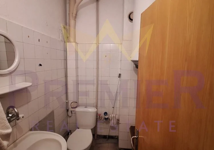 Двустаен тухлен апартамент в гр. Добрич -  - снимка 9 - Имоти Премиер