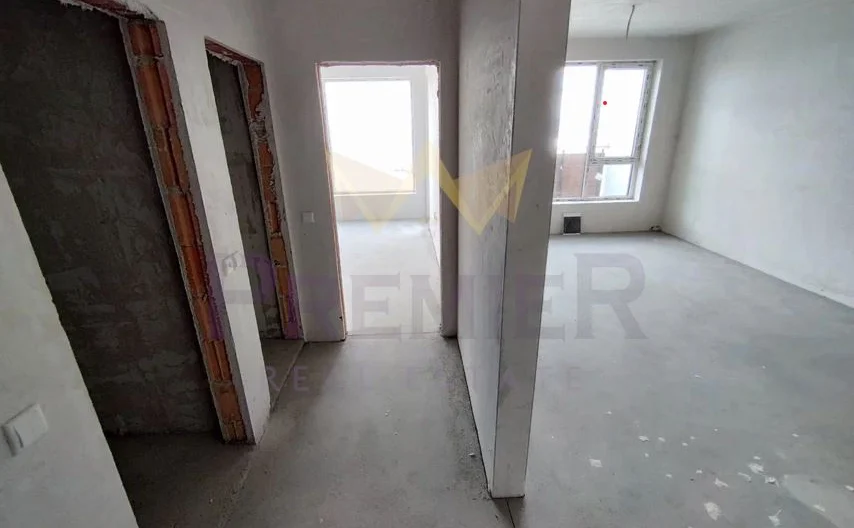 Двустаен в Изгрев - - снимка 1 - Имоти Премиер