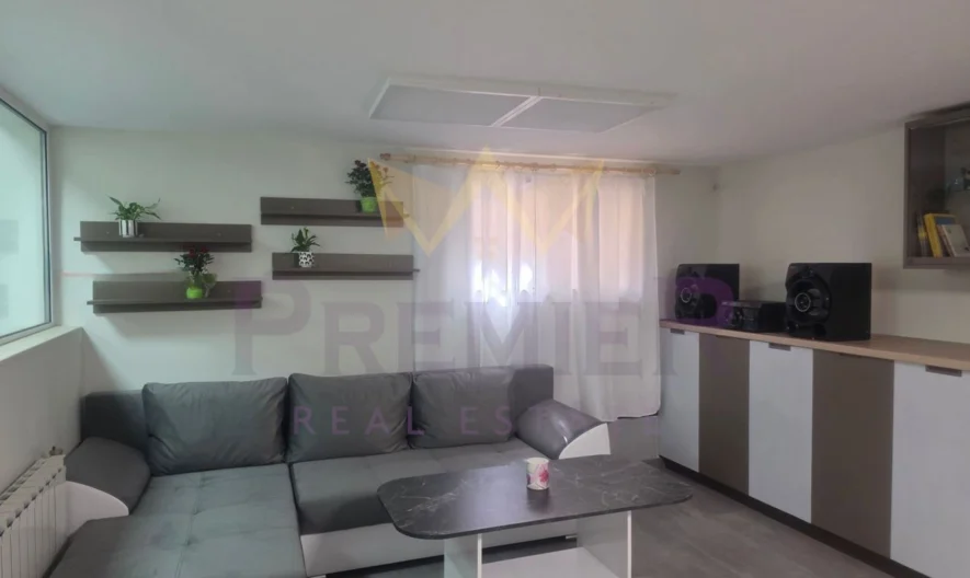 Двустаен в кв.Лагера - - снимка 2 - Имоти Премиер