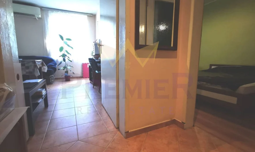 Двустаен в кв.Връбница 2 - - снимка 1 - Имоти Премиер