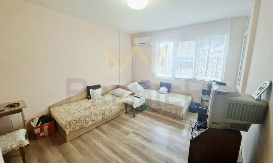 Двустаен ж.к. Вл. Варненчик -  - снимка 1 - Имоти Премиер