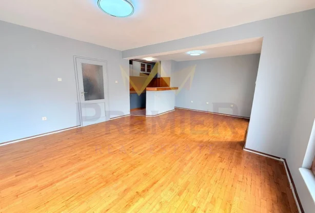 Агенция за недвижими имоти - Имоти Премиер - имот - 1094859, Цена: 131990 EUR