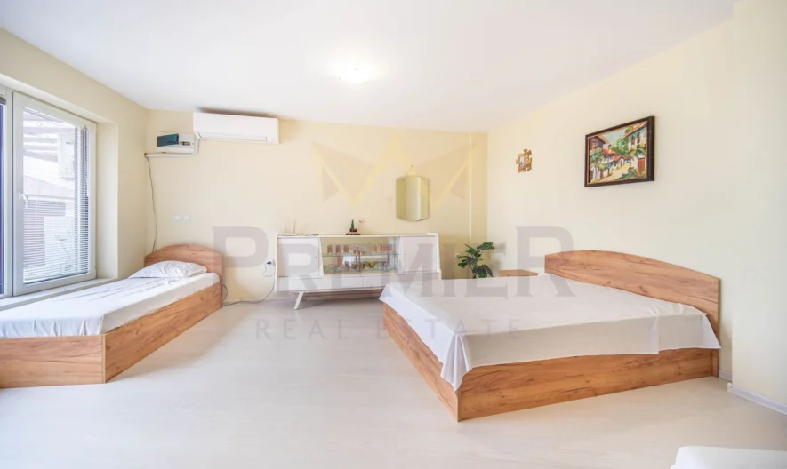 Едноетажна къща с уникална морска панорама в град Балчик -  - снимка 2 - Имоти Премиер