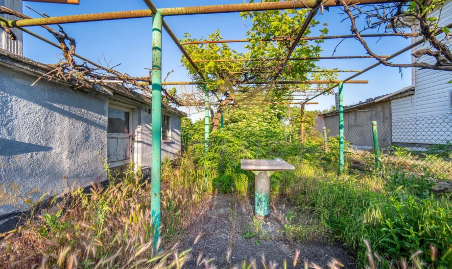 Едноетажна къща в град Балчик -  - снимка 11 - Имоти Премиер