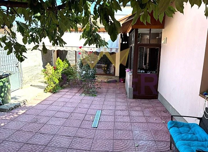 Едноетажна къща в кв.Факултета -  - снимка 7 - Имоти Премиер