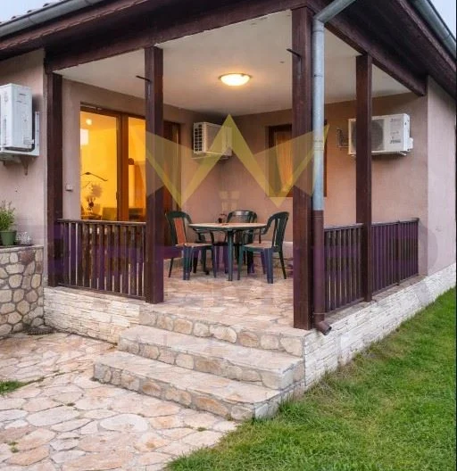 Едноетажна къща в с. Близнаци -  - снимка 8 - Имоти Премиер