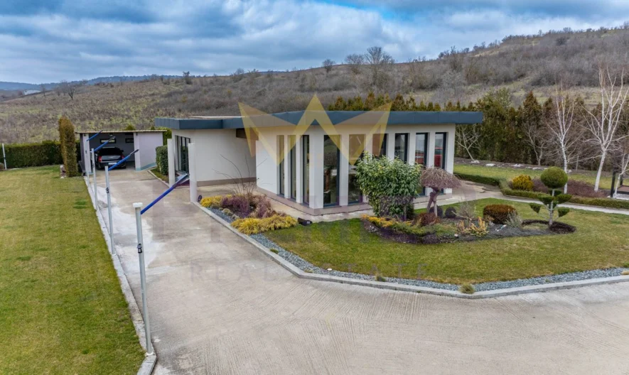 Едноетажна къща в с. Генерал Кантарджиево -  - снимка 1 - Имоти Премиер