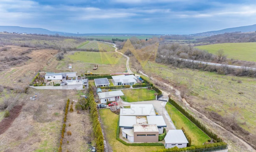 Едноетажна къща в с. Генерал Кантарджиево -  - снимка 11 - Имоти Премиер