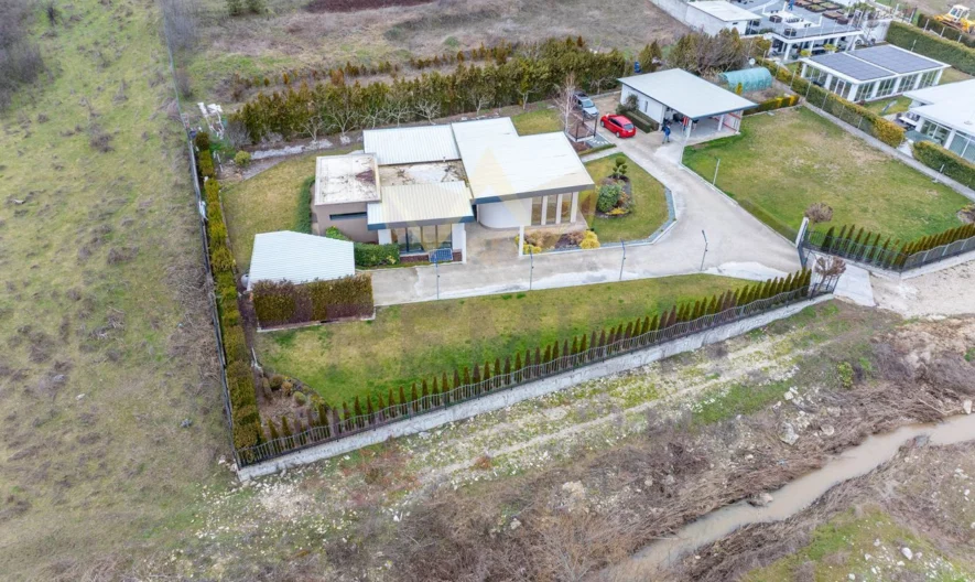 Едноетажна къща в с. Генерал Кантарджиево -  - снимка 12 - Имоти Премиер