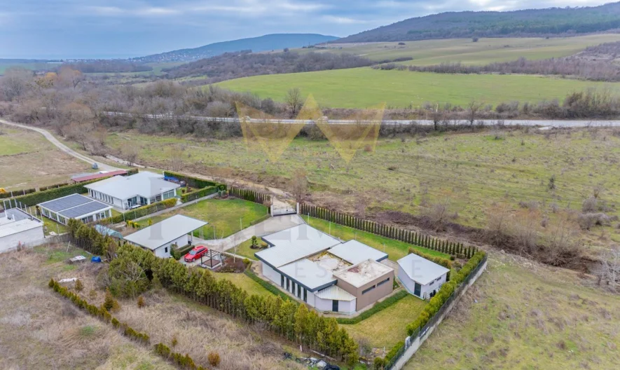 Едноетажна къща в с. Генерал Кантарджиево -  - снимка 14 - Имоти Премиер