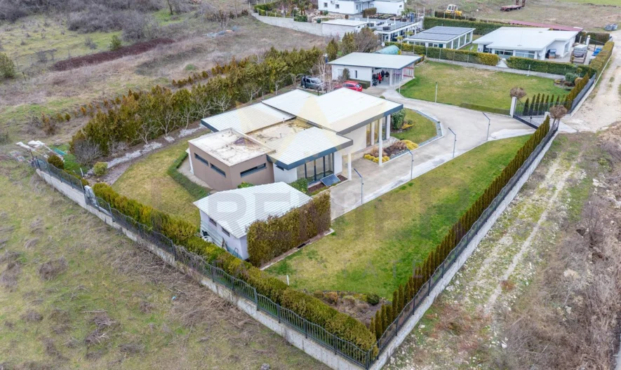 Едноетажна къща в с. Генерал Кантарджиево -  - снимка 16 - Имоти Премиер