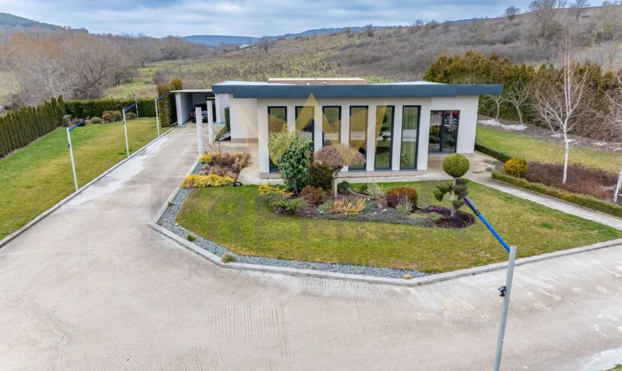 Едноетажна къща в с. Генерал Кантарджиево -  - снимка 18 - Имоти Премиер